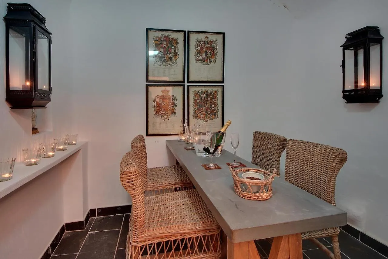 Casa Latino - Oceanfront - Luxury & Charming Villa- Jacuzzi At Rooftop By Dreamvillasalbufeira 0*, Albufeira