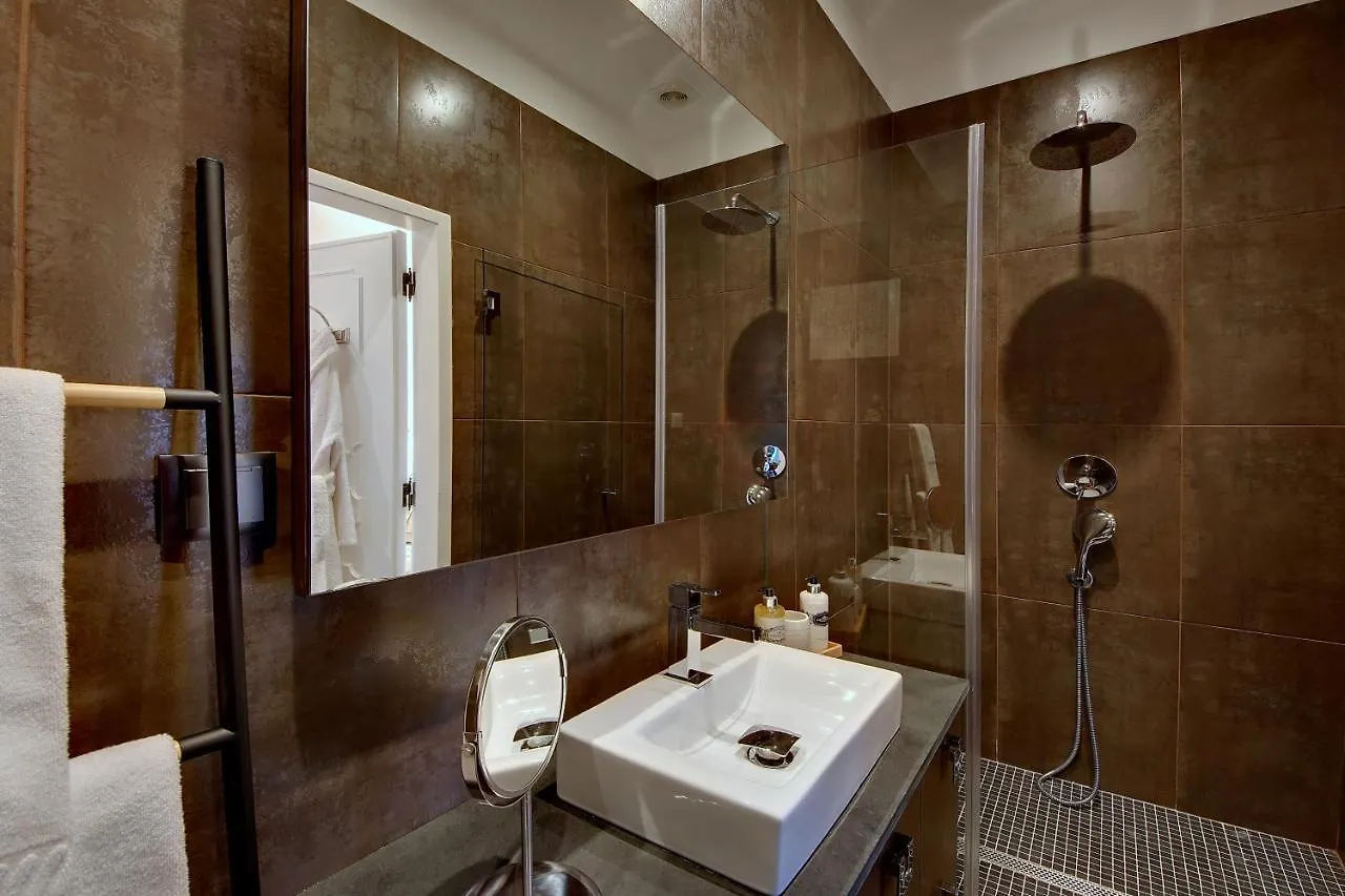 Casa Latino - Oceanfront - Luxury & Charming Villa- Jacuzzi At Rooftop By DreamvillasАлбуфейра Албуфейра