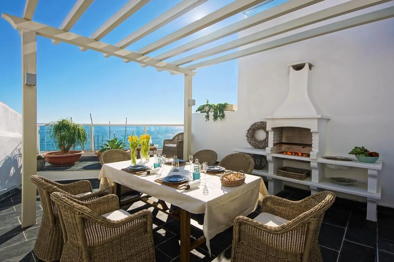 Casa Latino - Oceanfront - Luxury & Charming Villa- Jacuzzi At Rooftop By DreamvillasАлбуфейра Албуфейра